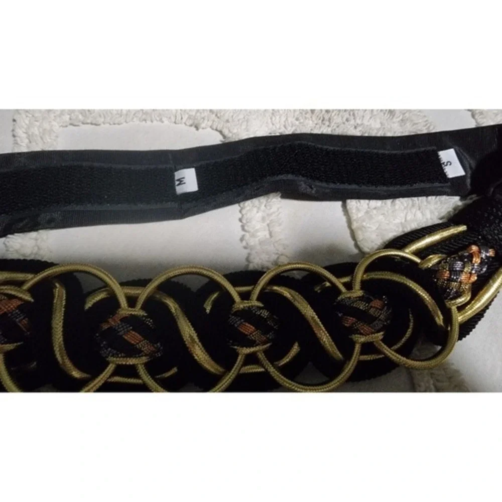 Gold hoop vintage style ‎ Adjustable belt